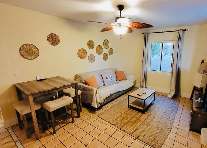 Beach Bungalow By The Sea 4
